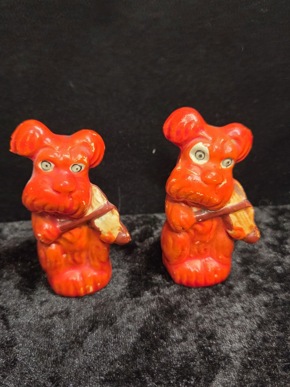 Rare Salt&pepper Vintage Japan Ceramic Red Dog Musicians Holding a Violin